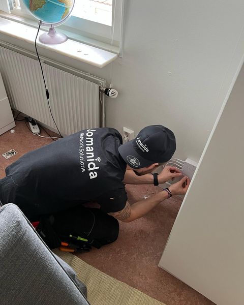Jomaida installerade ett Wifi i en bostad i Stockholm